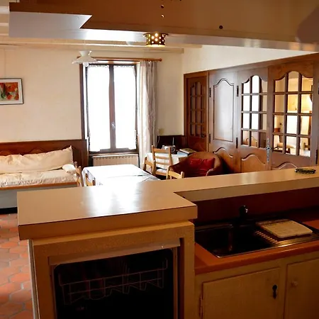 Holiday home La Maison D'odette Et Daniel Vitrac (Cantal)